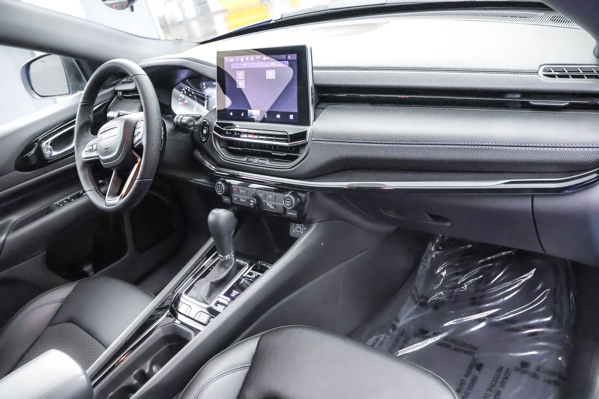 Used 2025 Jeep Compass Latitude w/ Altitude Special Edition image 40