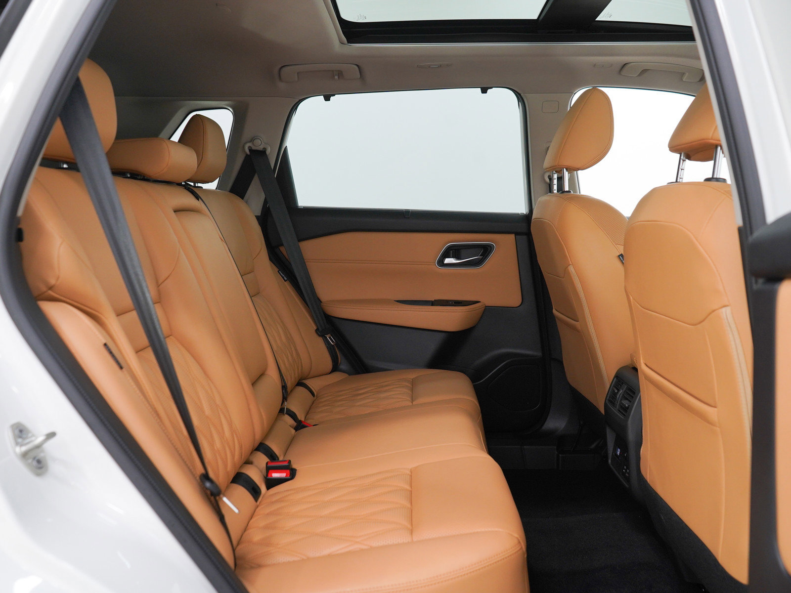 Used 2023 Nissan Rogue Platinum w/ Platinum Premium Package image 12