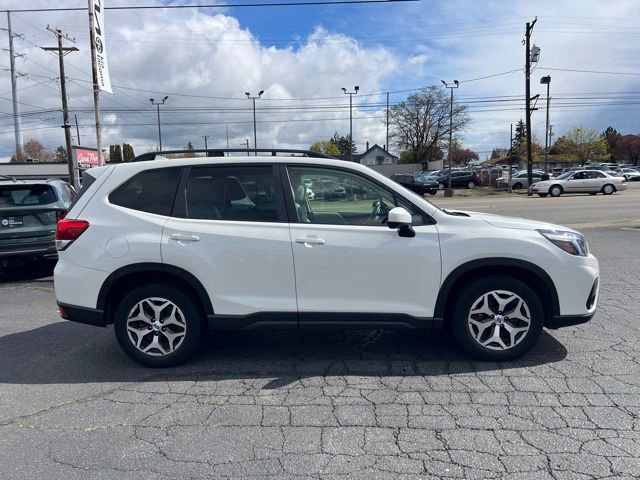 Used 2020 Subaru Forester Premium AWD/4WD image 8