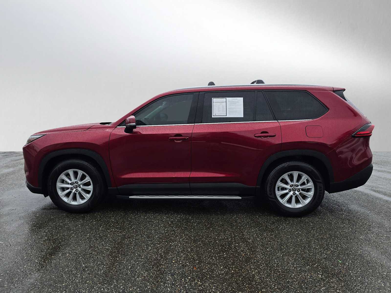 Certified 2025 Toyota Grand Highlander XLE image 6