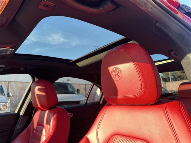Used 2022 Alfa Romeo Giulia Veloce image 18