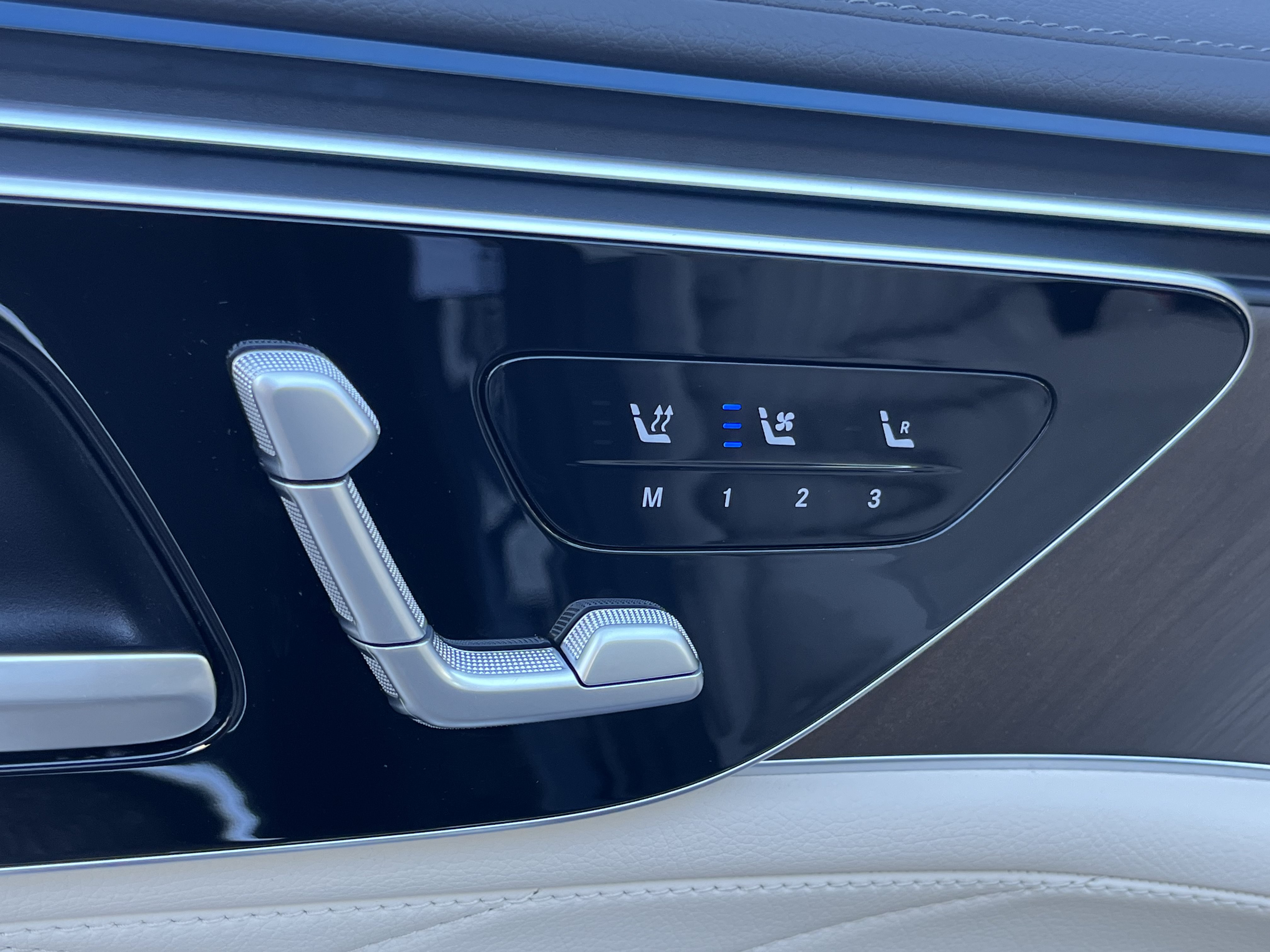 New 2027 Mercedes-Benz S 580 4MATIC Sedan image 13