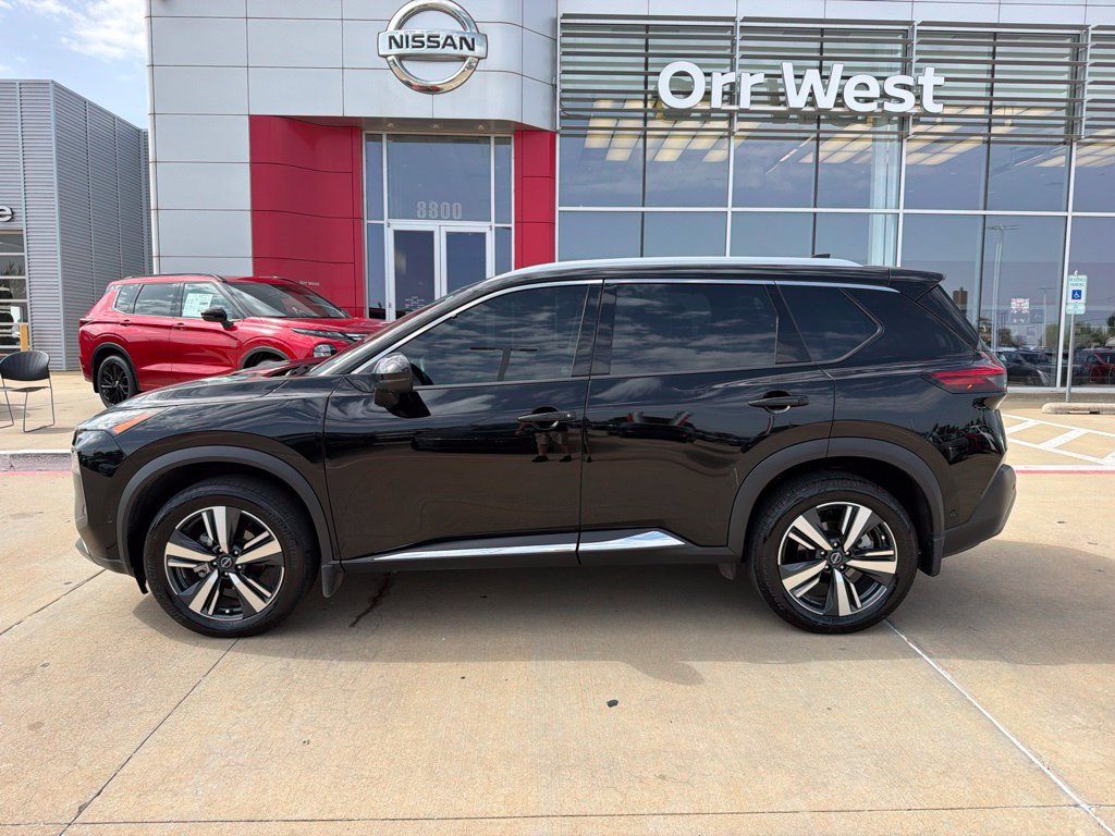 Used 2023 Nissan Rogue SL w/ SL Premium Package FWD image 2