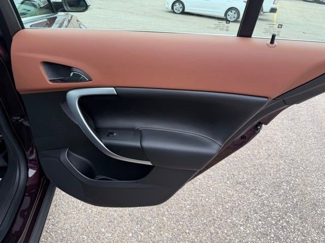 Used 2017 Buick Regal Sport Touring image 16