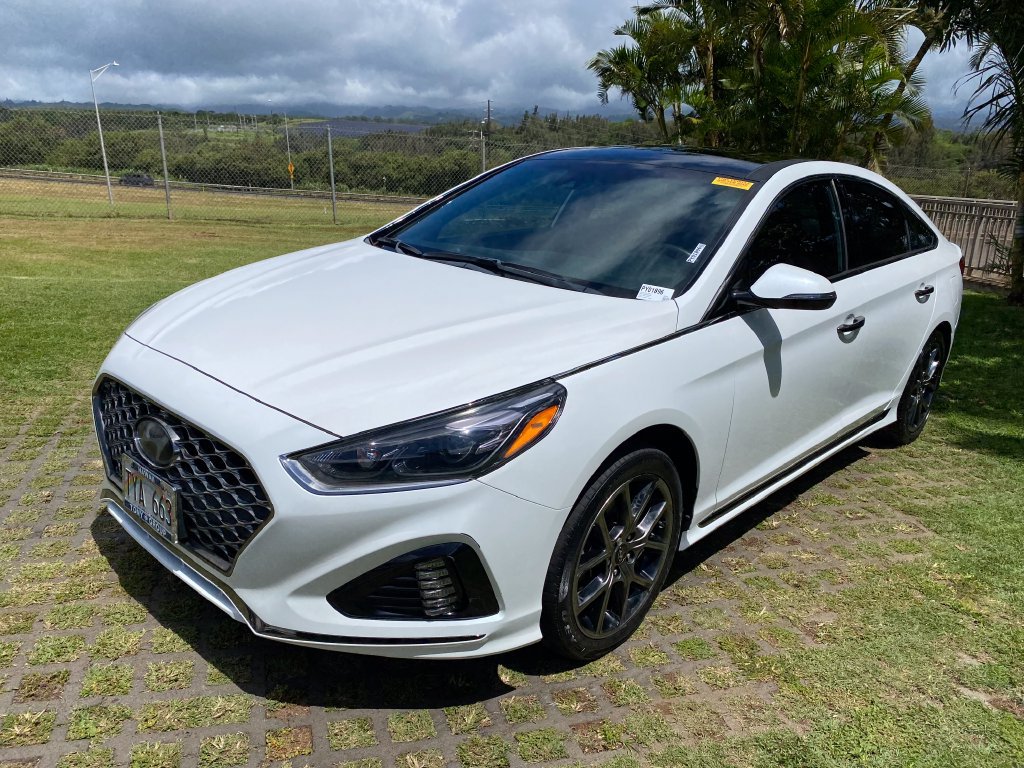 Used 2019 Hyundai Sonata Limited w/ Cargo Package FWD image 3