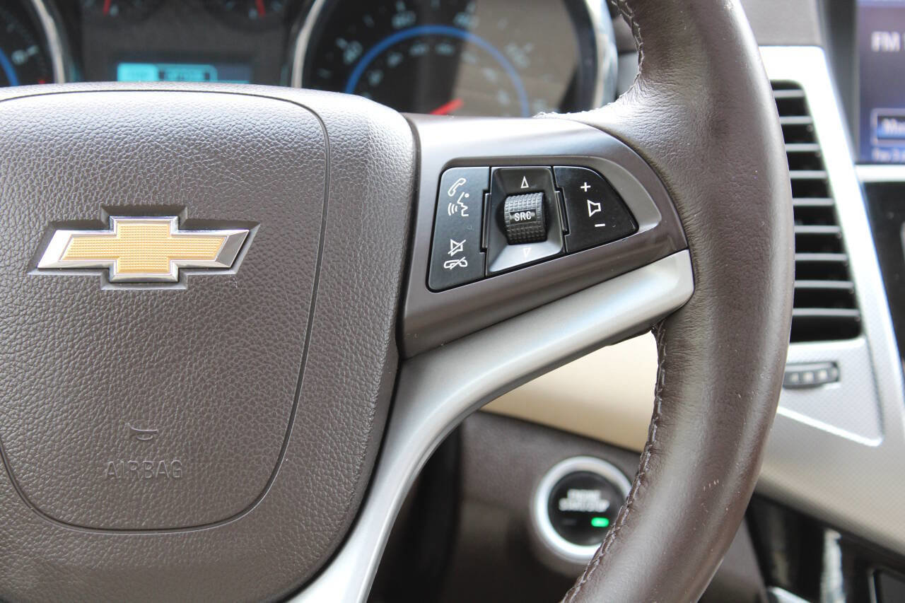 Used 2015 Chevrolet Cruze LTZ w/ Sun, Sound and Sport Package FWD image 37