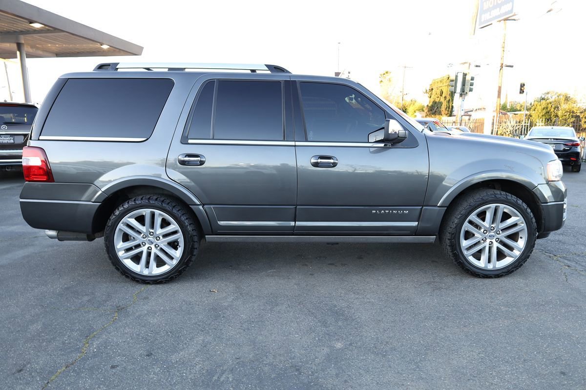 Used 2017 Ford Expedition Platinum image 8