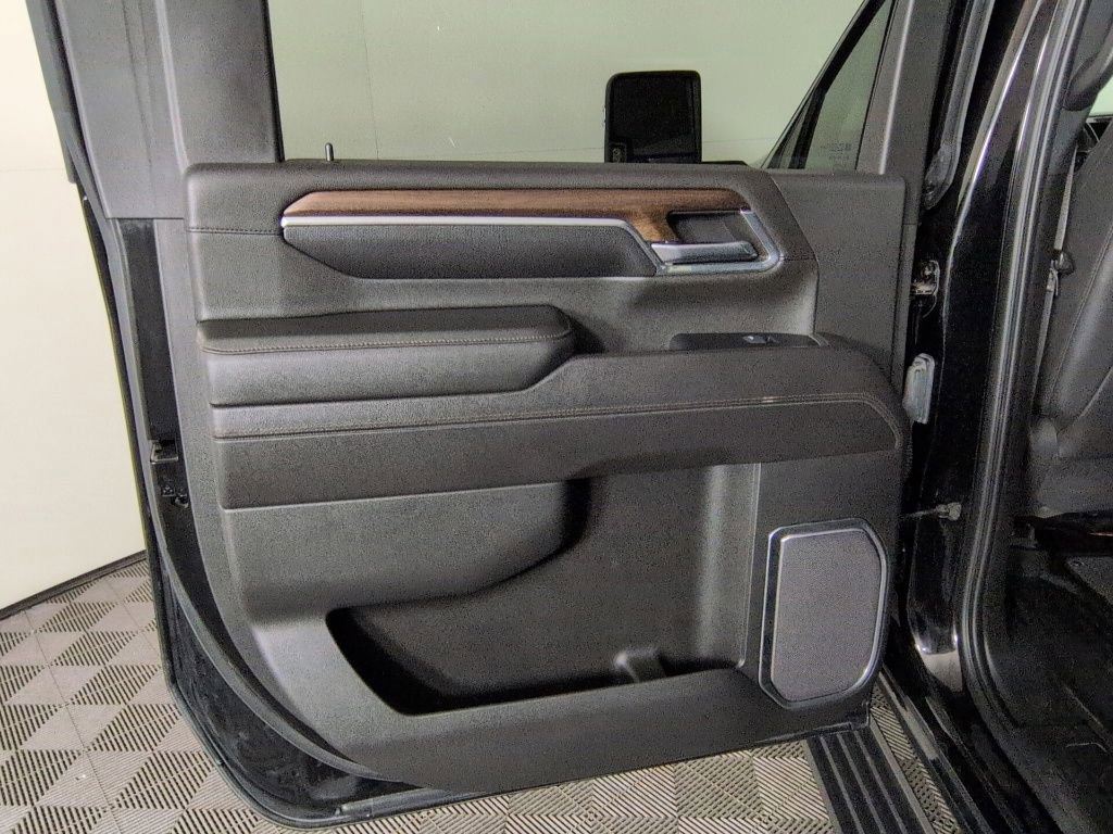 Used 2024 Chevrolet Silverado 3500 High Country w/ High Country Premium Package AWD/4WD image 31