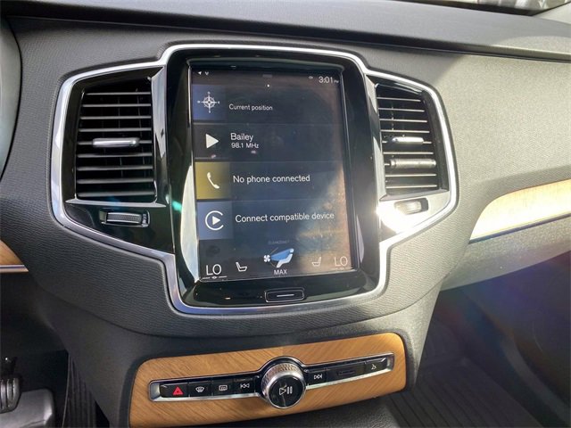 Used 2021 Volvo XC90 T6 Momentum w/ Advanced Package image 13