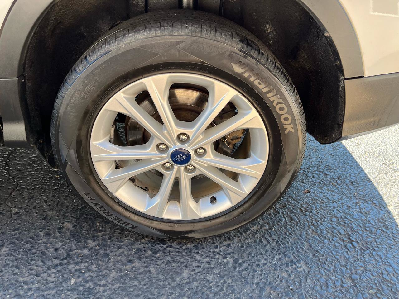 Used 2018 Ford Escape SEL AWD/4WD image 17