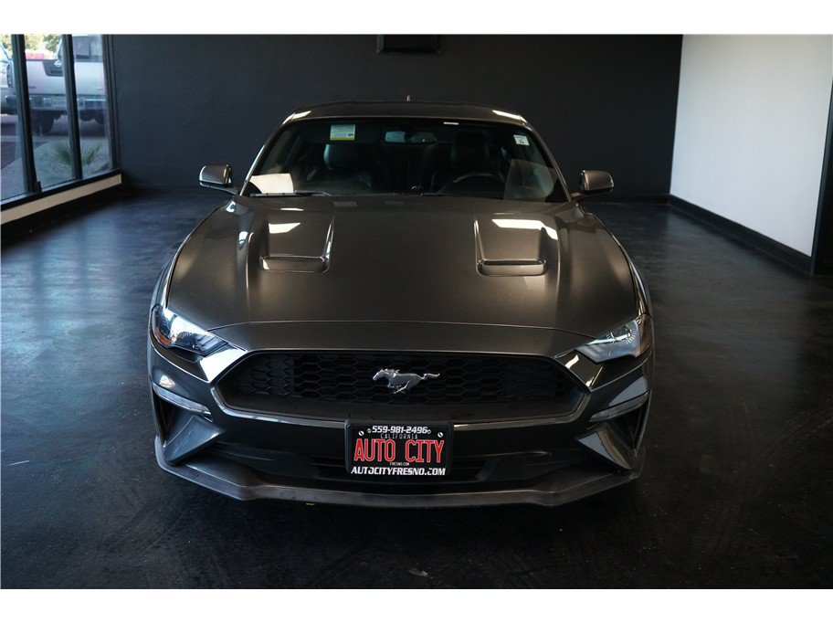 Used 2020 Ford Mustang Coupe RWD image 2