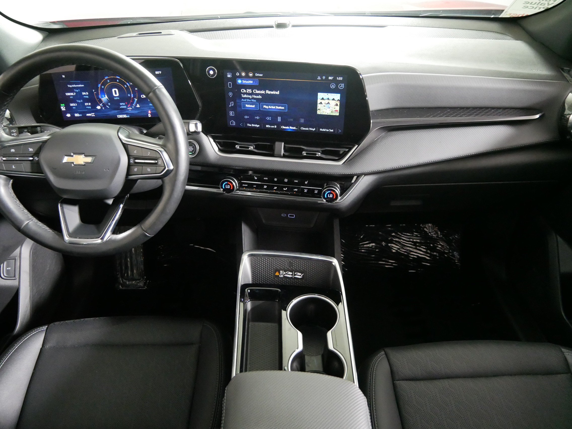 Used 2025 Chevrolet Equinox LT w/ Convenience Package II AWD/4WD image 10