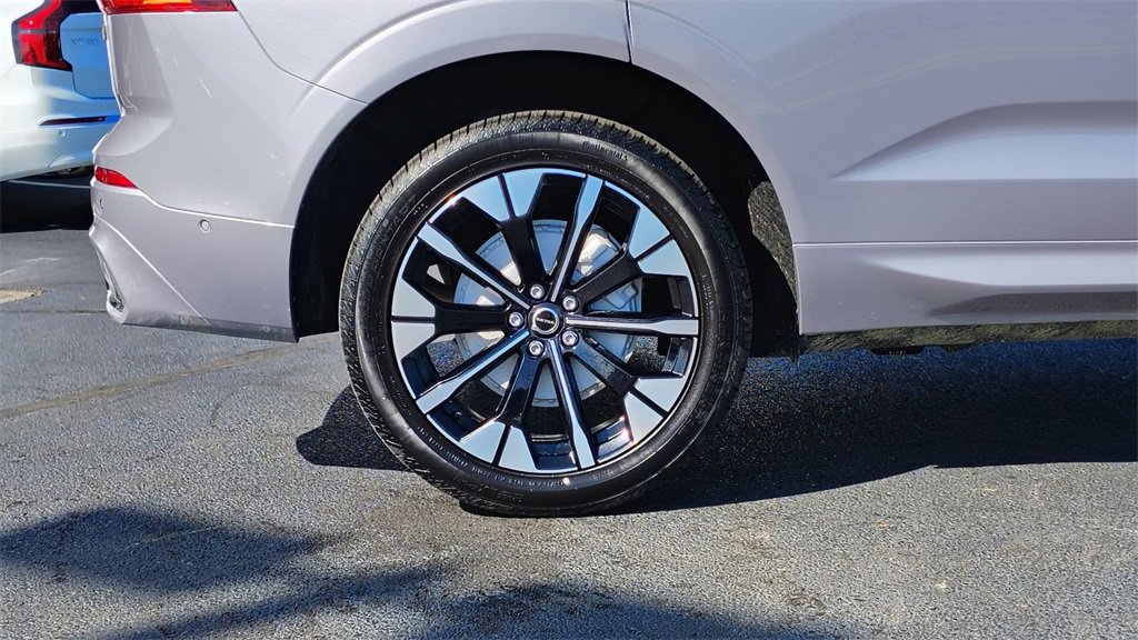 New 2026 Volvo XC60 B5 Plus w/ Climate Package image 28