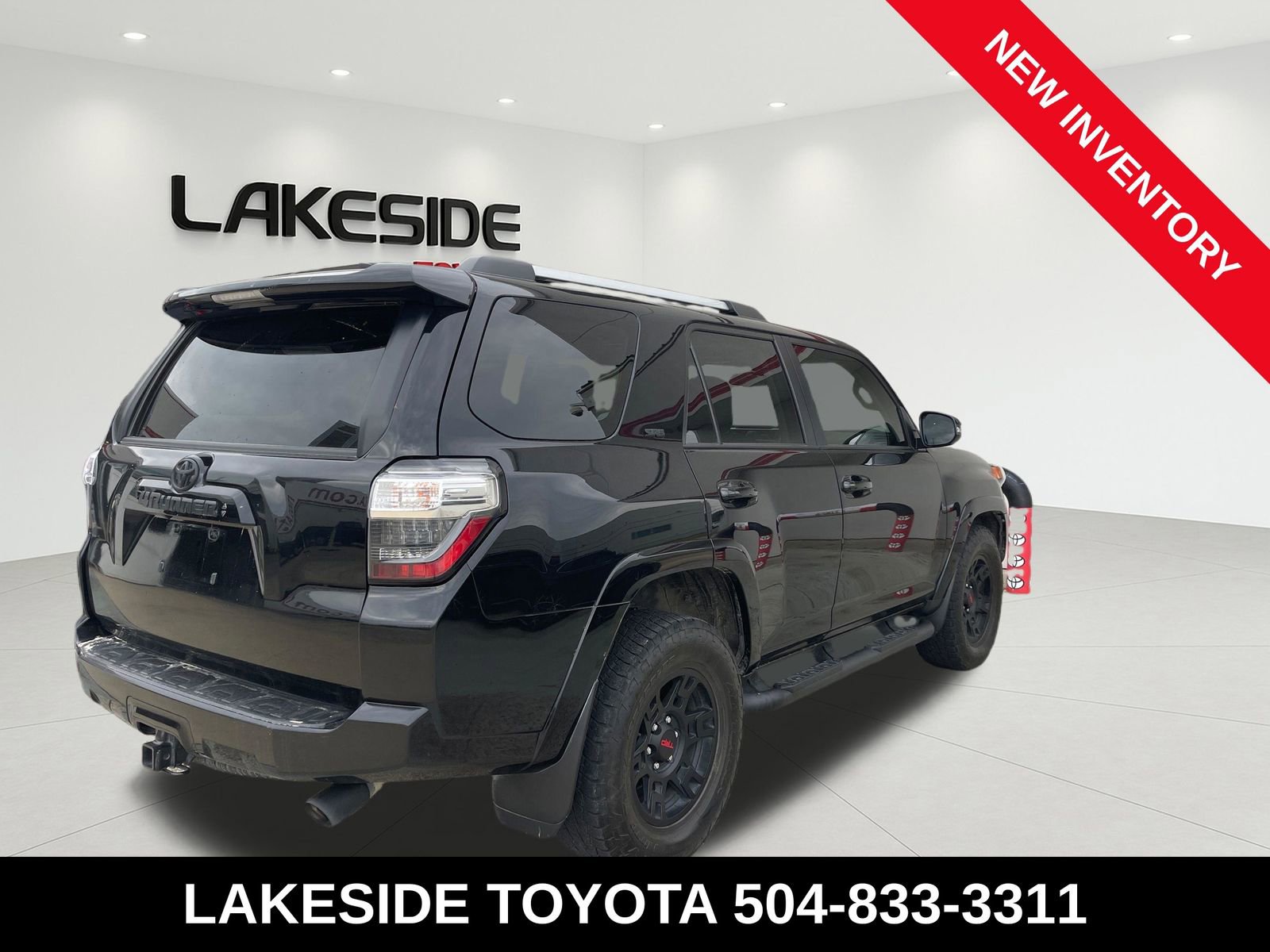 Used 2023 Toyota 4Runner SR5 Premium w/ Moonroof Package RWD image 4