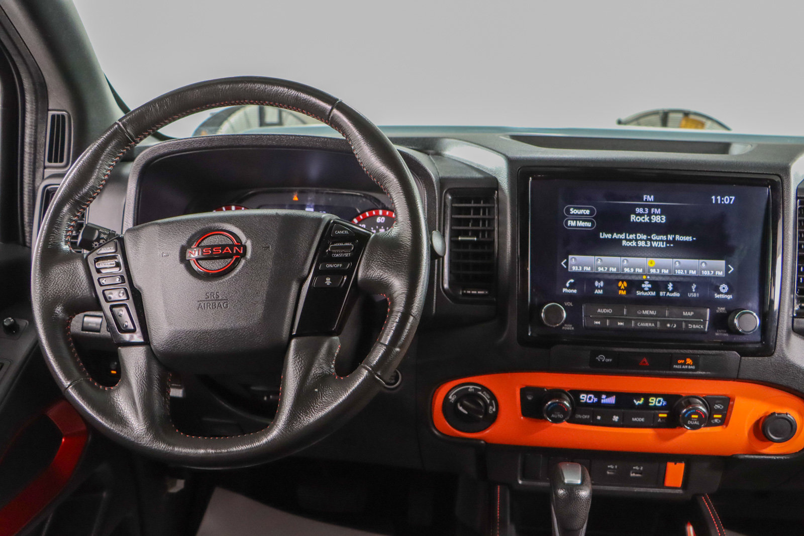 Used 2023 Nissan Frontier PRO-4X w/ Technology Package AWD/4WD image 18