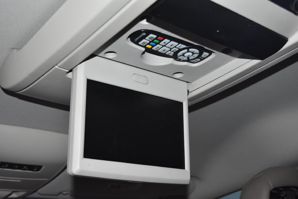 Used 2015 Chrysler Town & Country Touring-L w/ Driver Convenience Group FWD image 20