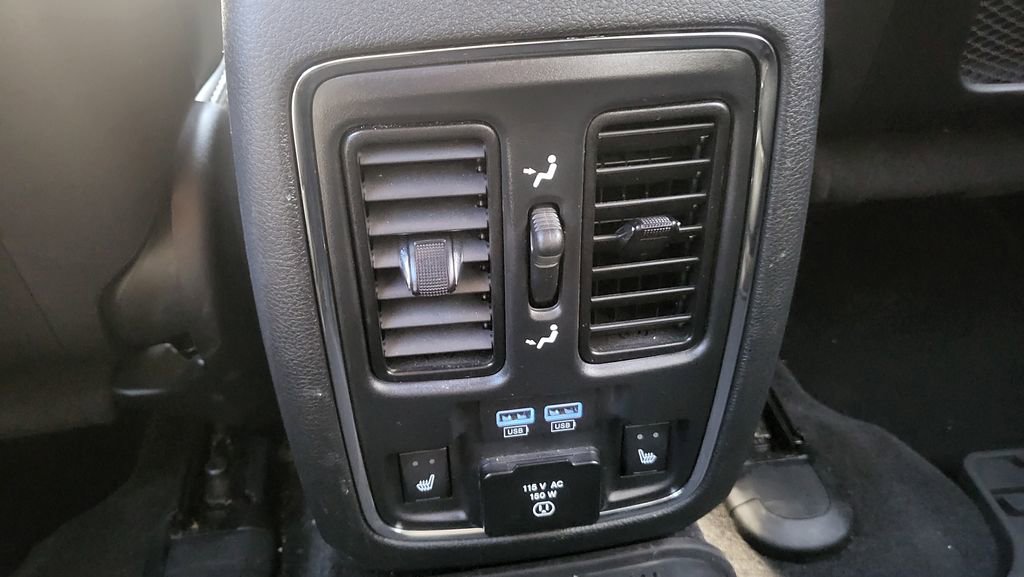 Used 2015 Jeep Grand Cherokee SRT w/ Trailer Tow Group IV image 27