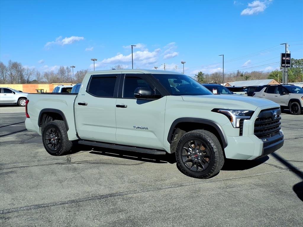 Used 2025 Toyota Tundra SR5 image 3