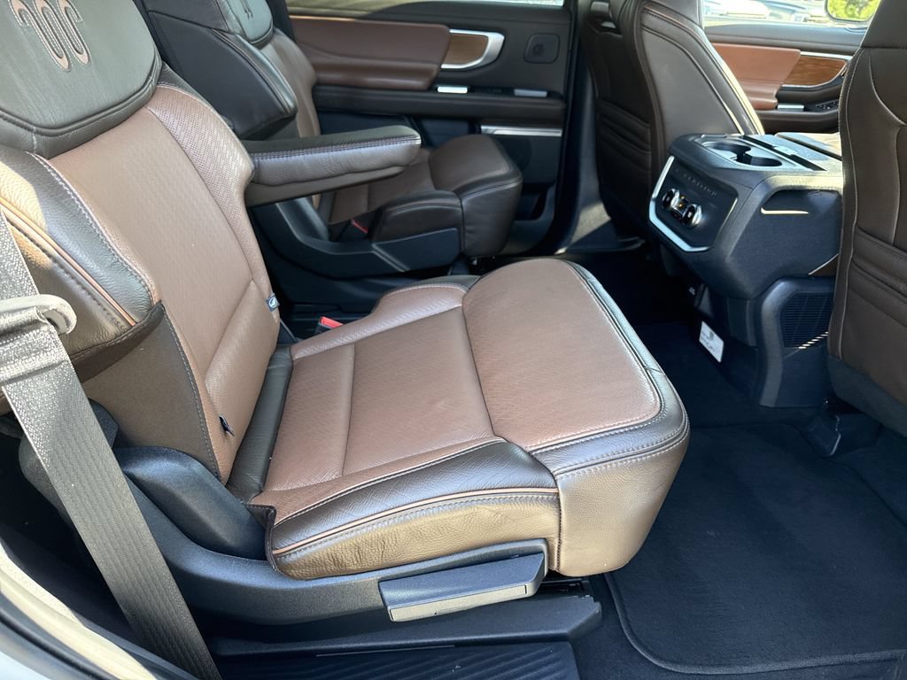 Used 2025 Ford Expedition King Ranch AWD/4WD image 15