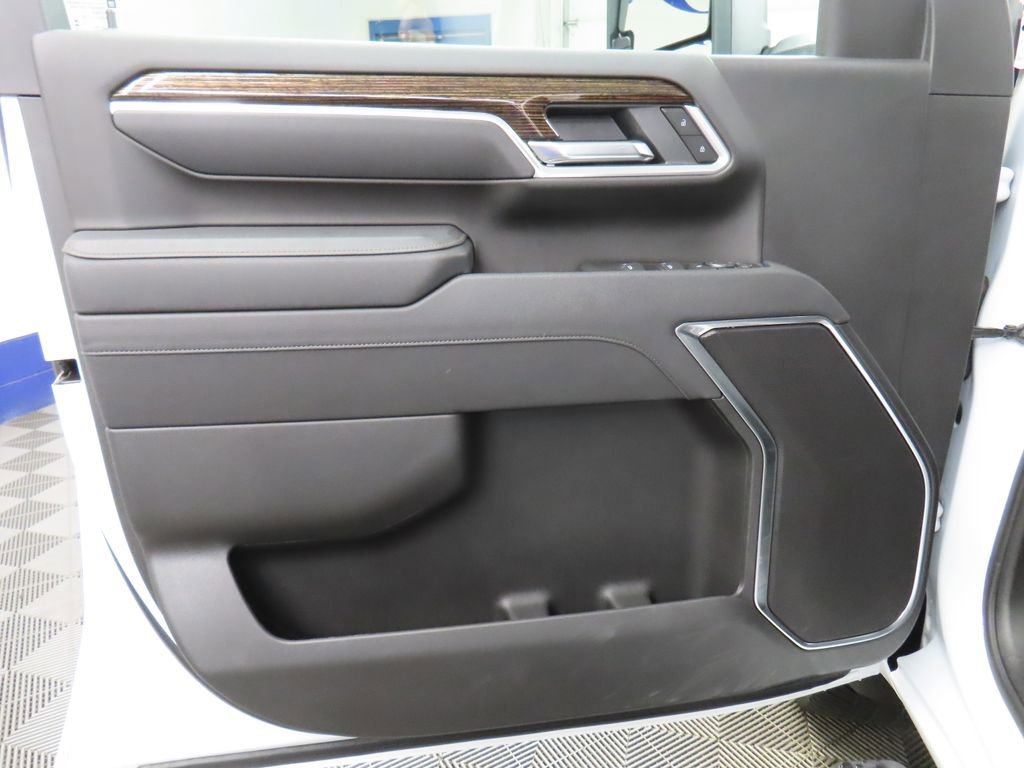 Used 2025 GMC Sierra 2500 SLE w/ SLE Convenience Package AWD/4WD image 65
