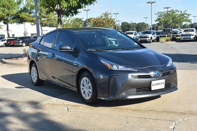 Used 2021 Toyota Prius LE FWD image 3