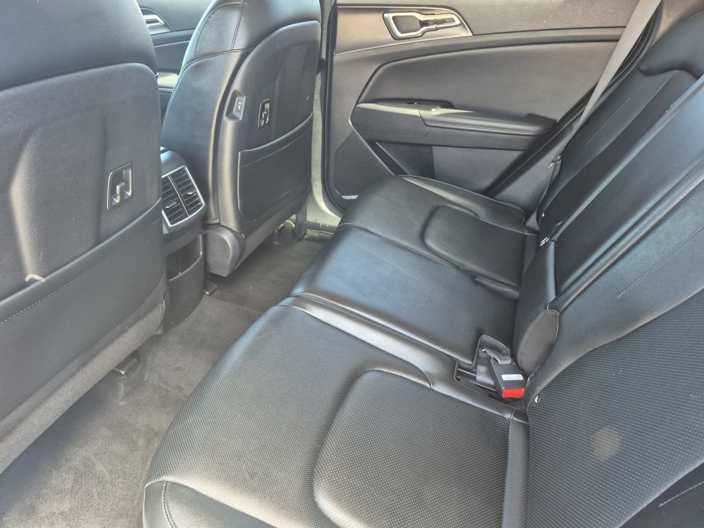 Certified 2024 Kia Sportage EX AWD/4WD image 13