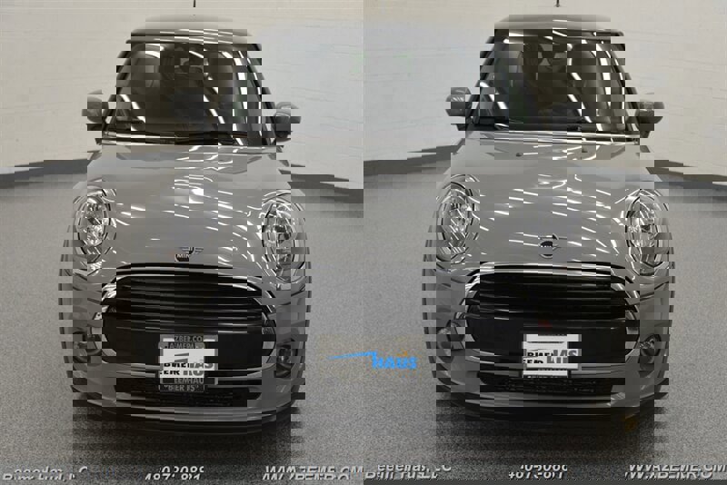 Used 2021 MINI Cooper 2-Door Hardtop image 4