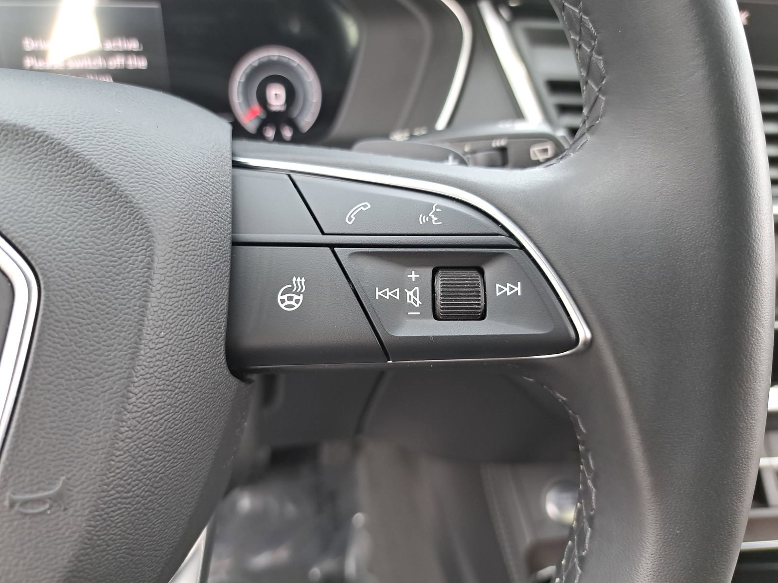 Used 2023 Audi Q5 2.0T Prestige w/ Prestige Package image 18