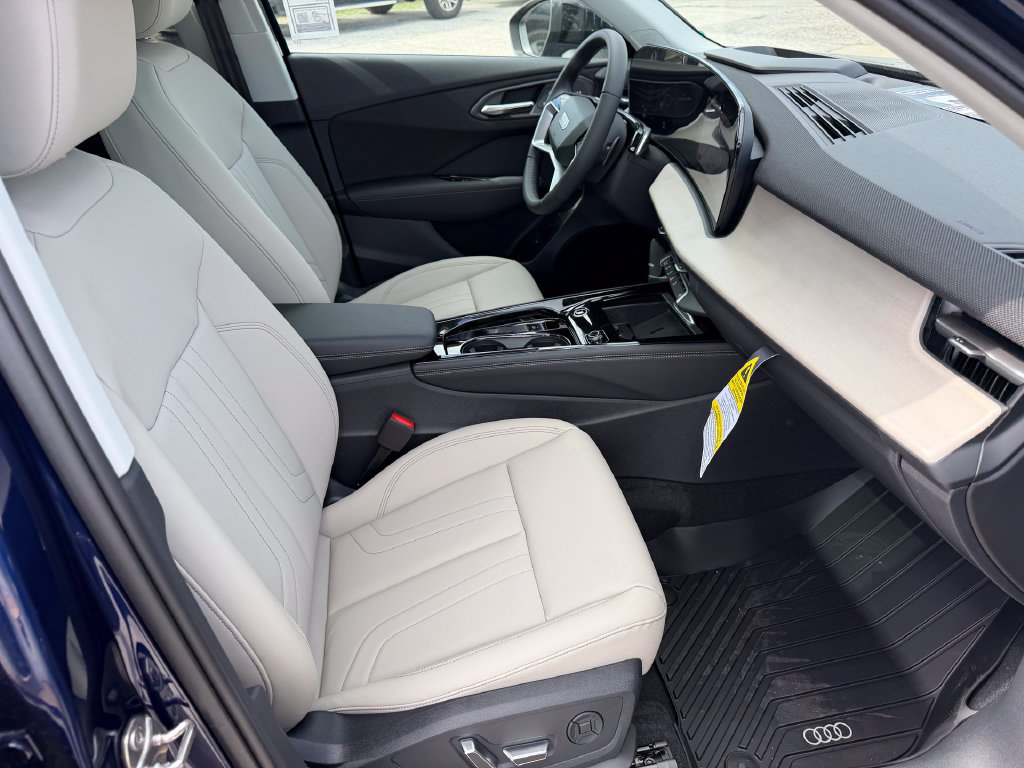 New 2026 Audi Q3 quattro 2.0T AWD/4WD image 11