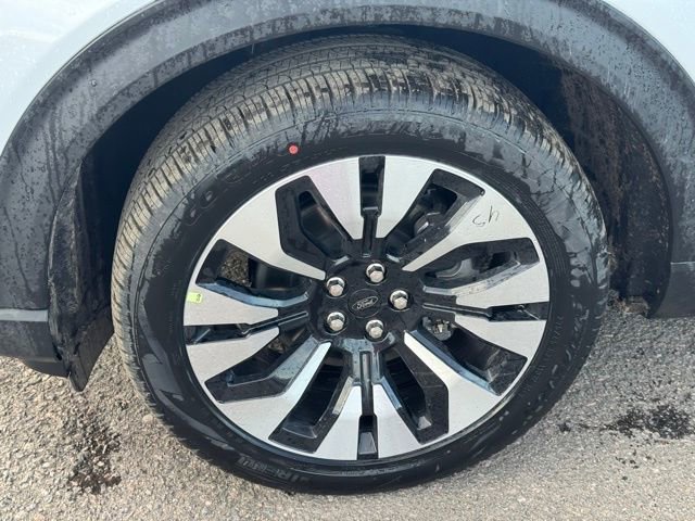 New 2026 Ford Explorer Platinum w/ LUX Leather Package image 44