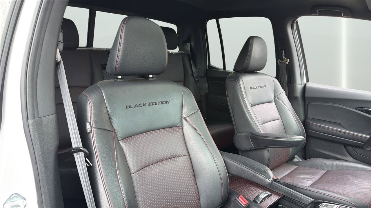 Used 2021 Honda Ridgeline Black Edition image 15