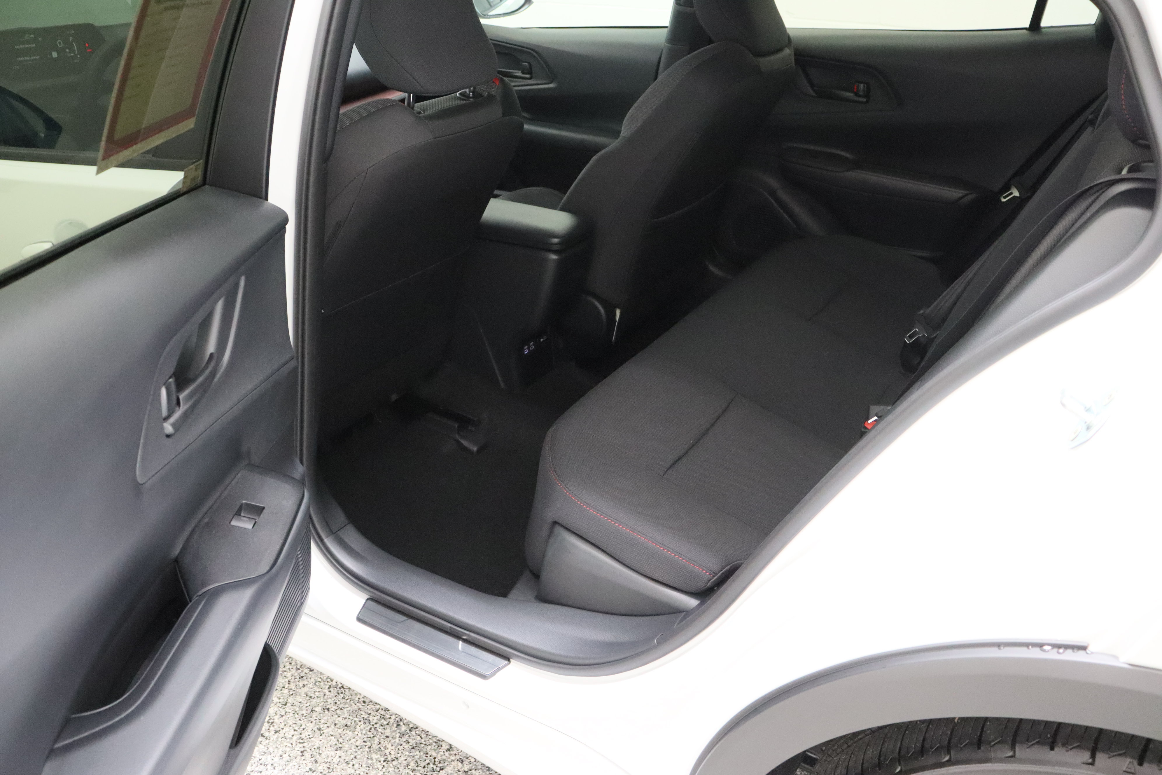 Certified 2026 Toyota Prius Plug-In Hybrid FWD image 25