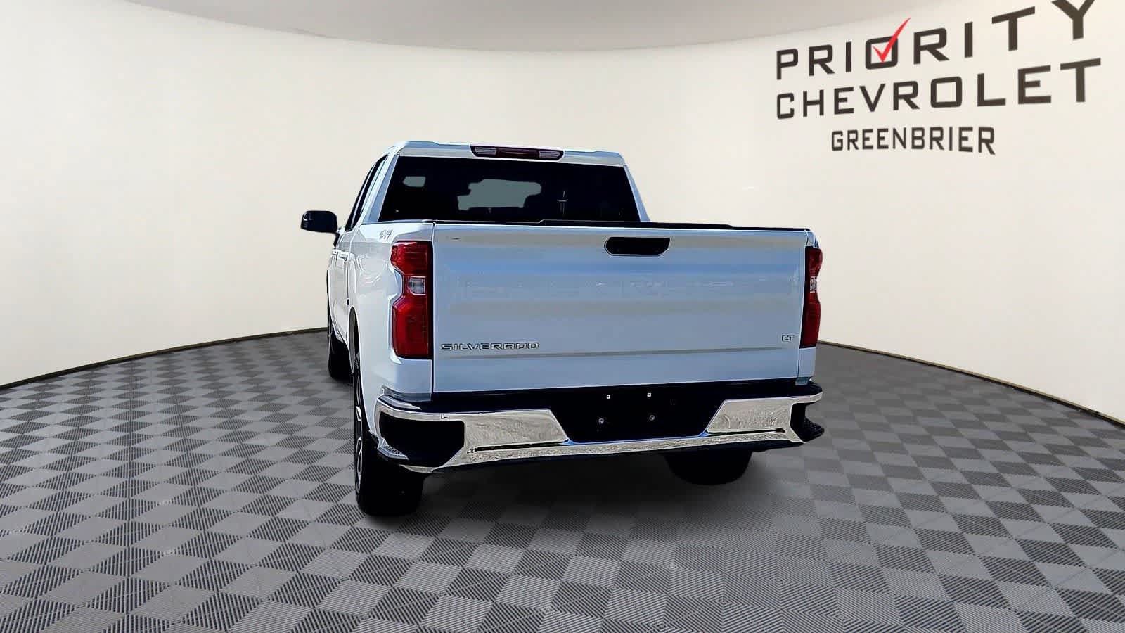 Used 2023 Chevrolet Silverado 1500 LT AWD/4WD image 7