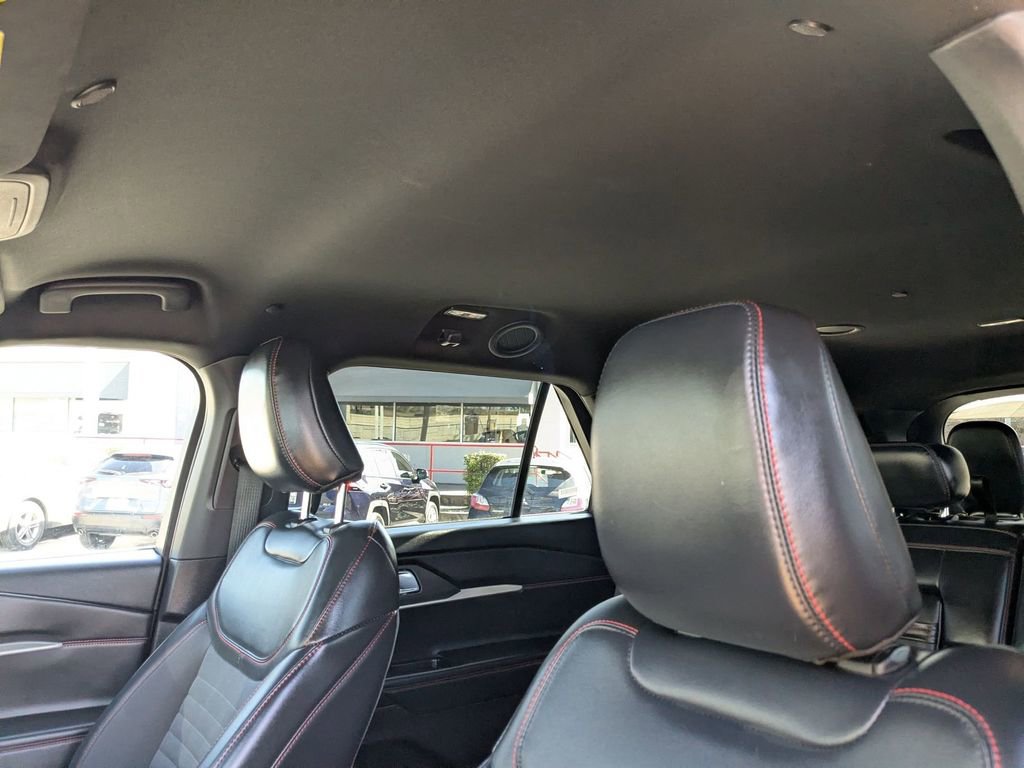 Used 2025 Ford Explorer ST-Line w/ ST-Line Street Pack image 23