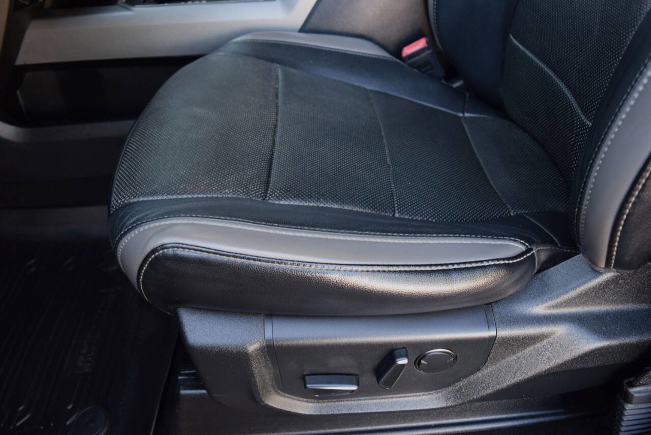 Used 2018 Ford F150 Raptor w/ Equipment Group 802A Luxury image 38