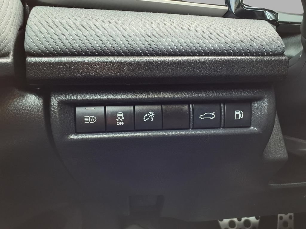 Used 2025 Toyota Camry SE FWD image 17
