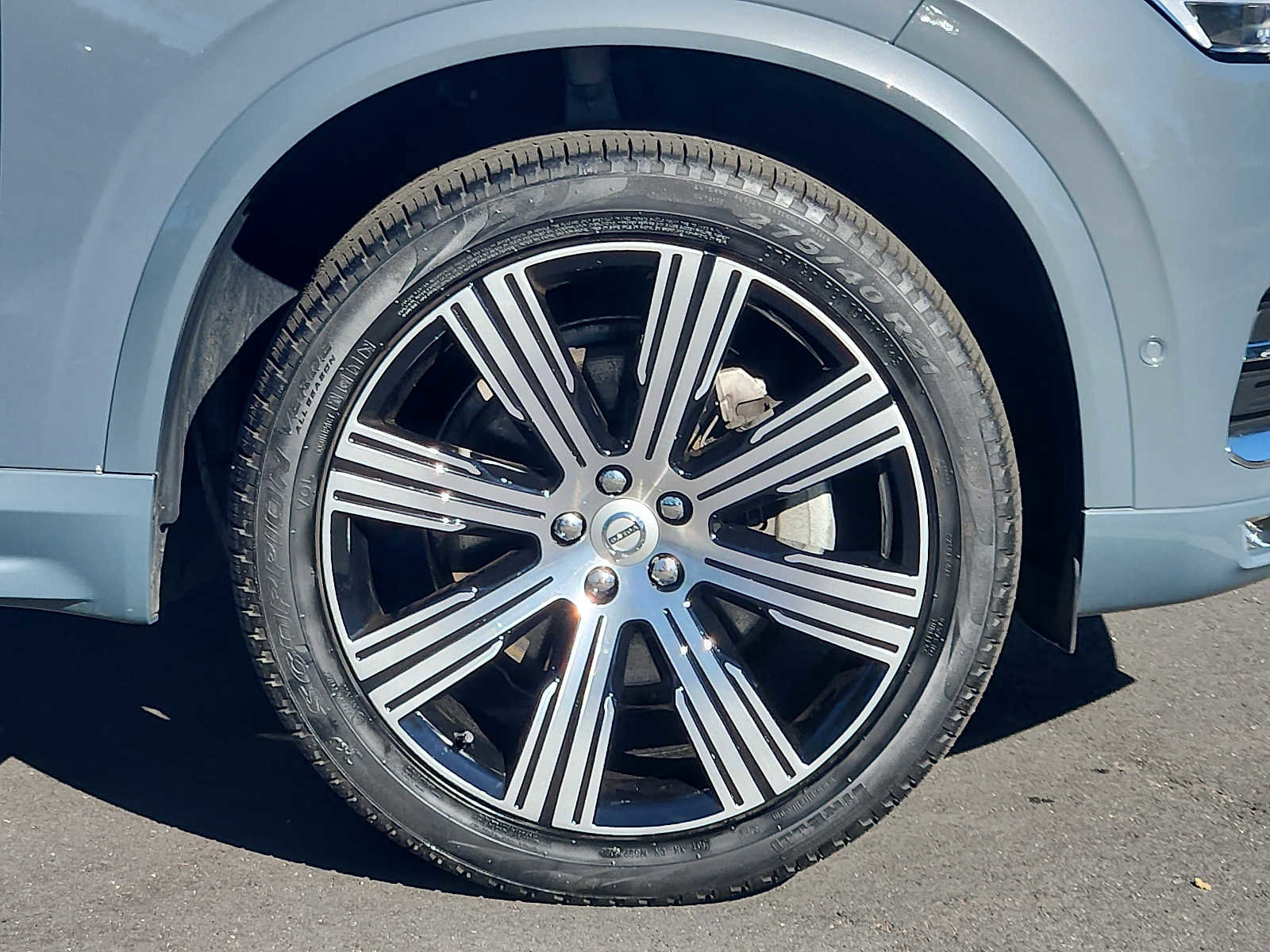 Certified 2023 Volvo XC90 B6 Ultimate w/ Protection Package Premier AWD/4WD image 8
