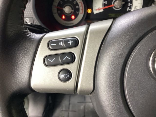 Used 2013 Toyota FJ Cruiser 4WD image 22