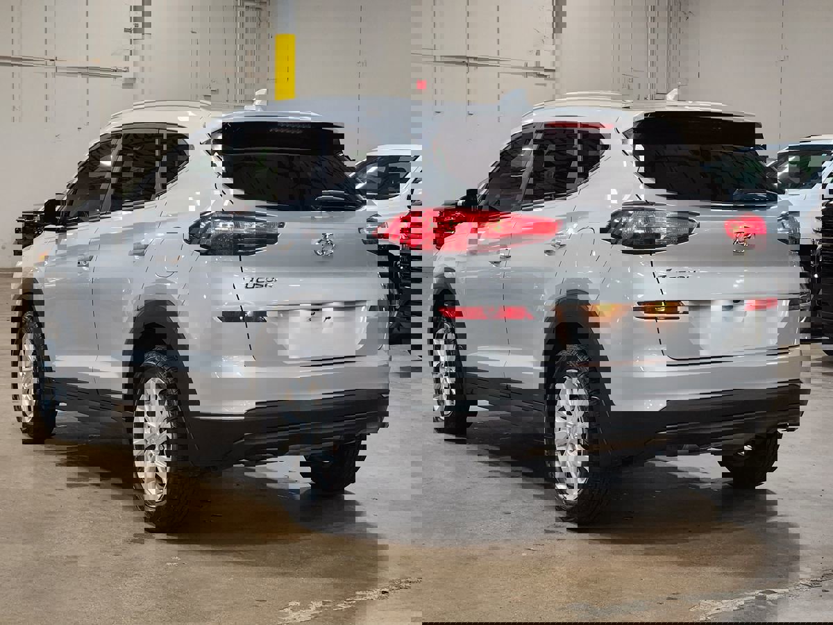 Used 2019 Hyundai Tucson Value FWD image 11