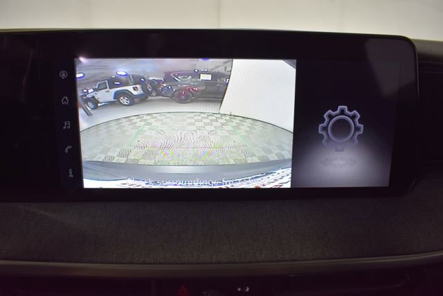 Certified 2025 Nissan Kicks SV AWD/4WD image 21