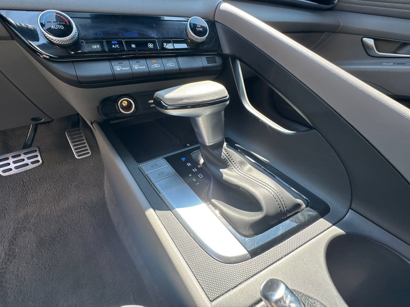 Certified 2026 Hyundai Elantra Sport FWD image 29