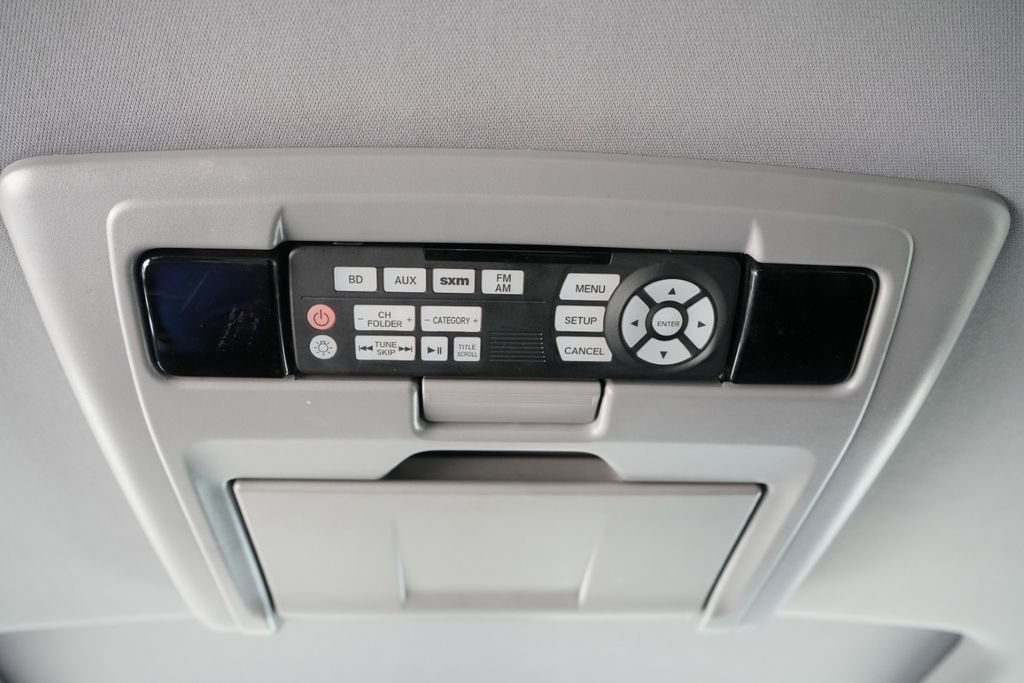 Used 2017 Honda Pilot Touring image 22