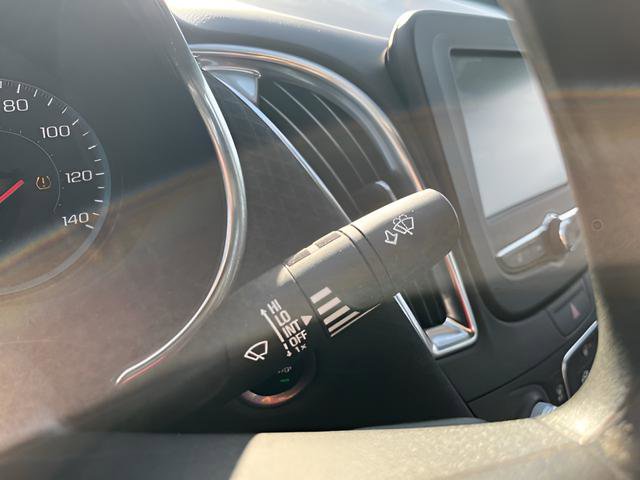 Used 2018 Chevrolet Malibu LT image 17