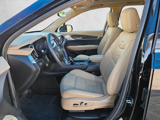 Used 2023 Cadillac XT6 Premium Luxury w/ Platinum Package AWD/4WD image 17