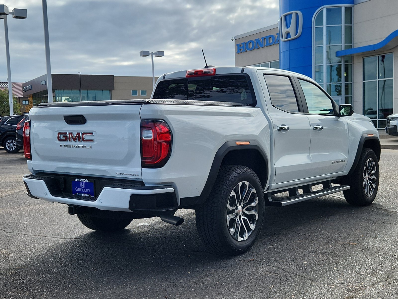 Used 2026 GMC Canyon Denali AWD/4WD image 5