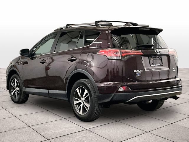 Used 2018 Toyota RAV4 XLE AWD/4WD image 10