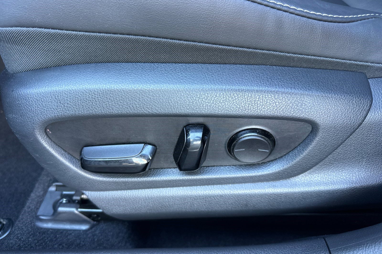 Certified 2023 Lexus UX 250h 250h image 14