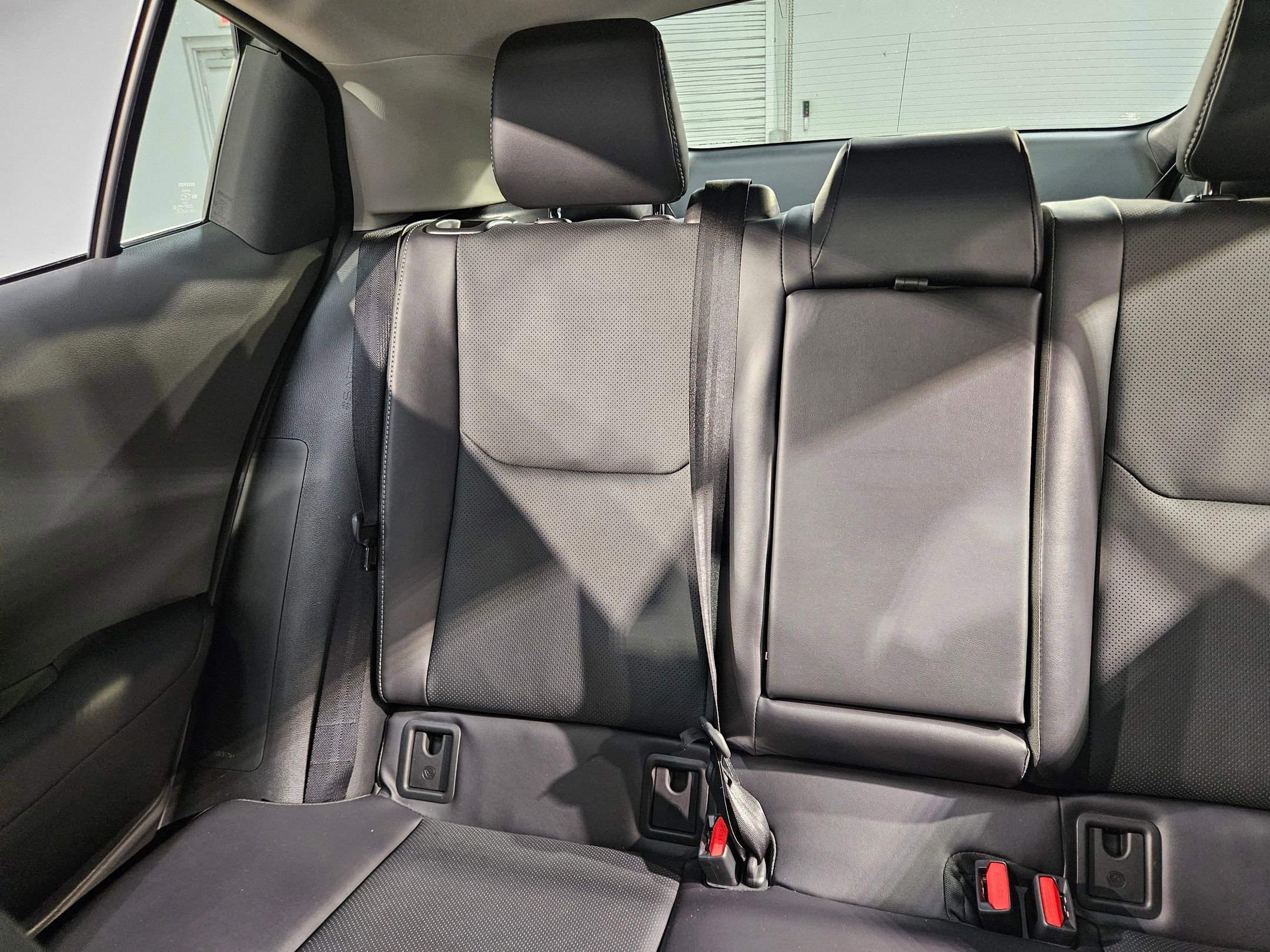 Used 2025 Toyota Prius Limited w/ Limited Premium Package FWD image 12