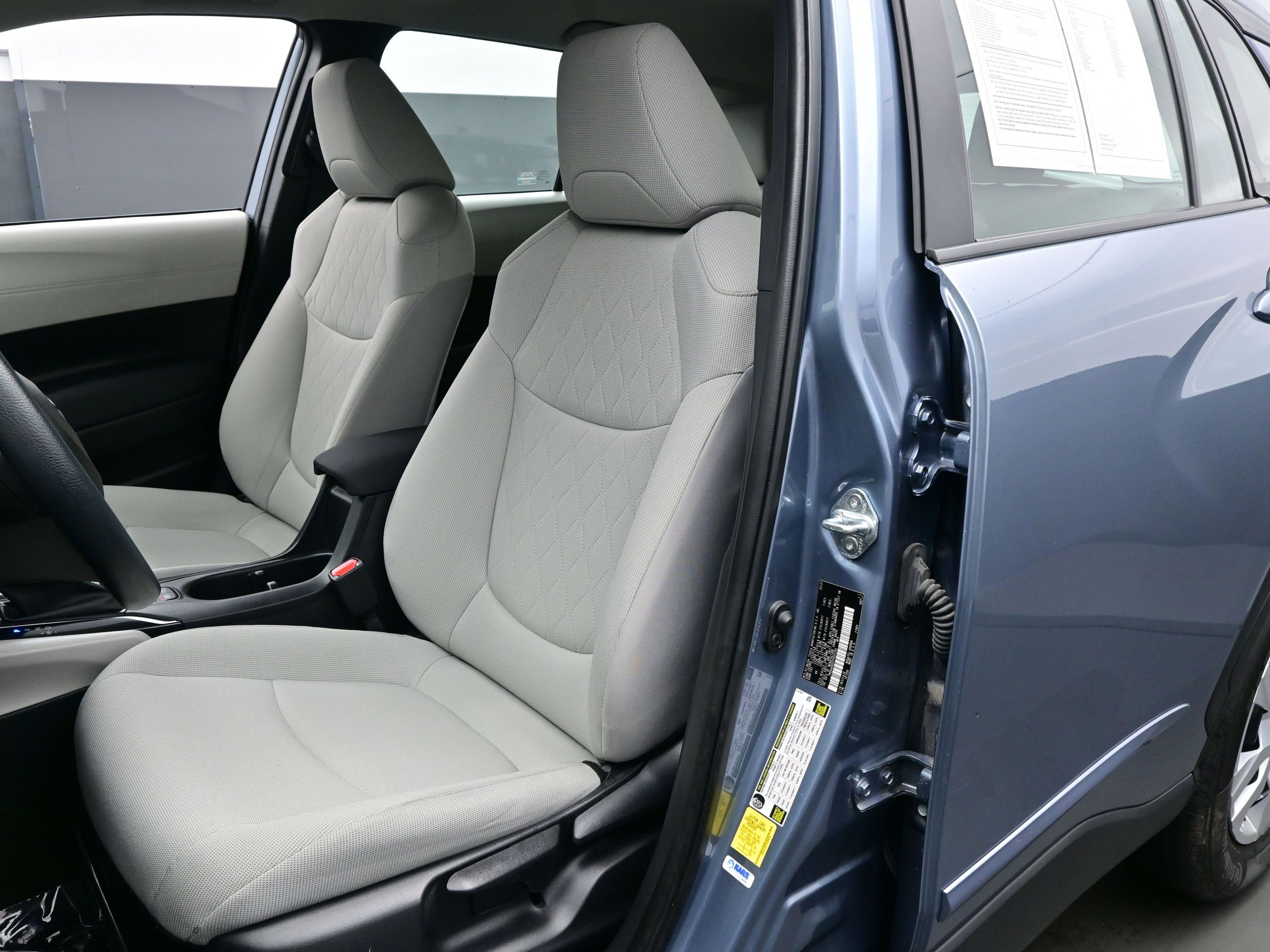 Used 2023 Toyota Corolla Cross L image 11