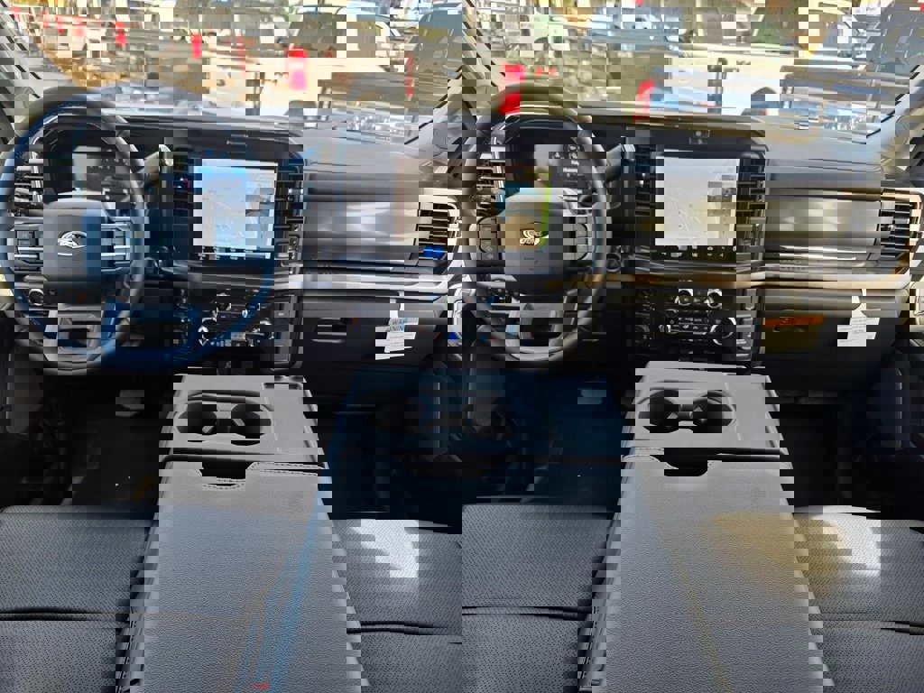 New 2026 Ford F350 Lariat w/ FX4 Off-Road Package image 8